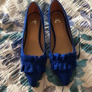Sold!! 
Pointed shoes